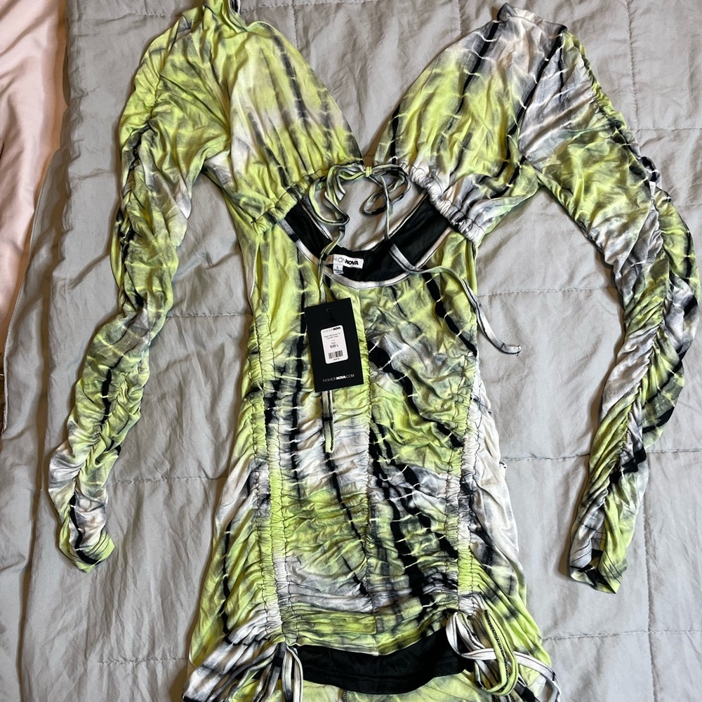 Fashion nova dress